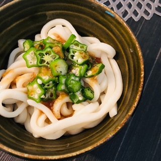 にんにくと焼肉のタレで☆スタミナ冷やしうどん